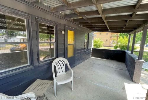 1935 Jarvis Ave, Warren, MI, 48091-2192 | Card Image