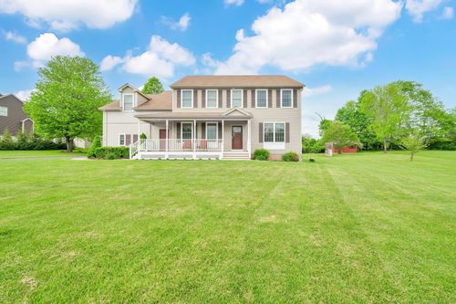 7 Heritage Farm Rd, East Granby, CT, 06026-9676 | Card Image