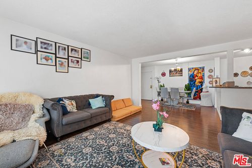 124-550 W Regent St, Inglewood, CA, 90301-1225 | Card Image