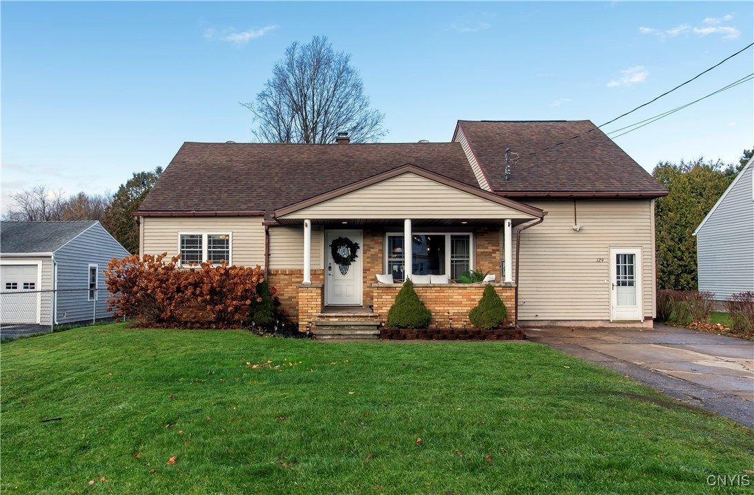 Marnie St, Utica, NY 13502
