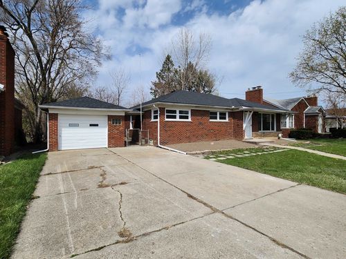 15705 Juliana Ave, Eastpointe, MI, 48021-2974 | Card Image