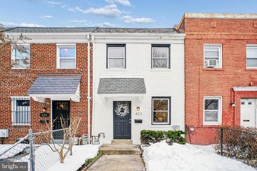 423 20th St Ne, WASHINGTON, DC, 20002-4703 | Card Image