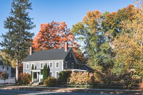 52 E Main St, Georgetown, MA, 01833-2012 | Card Image