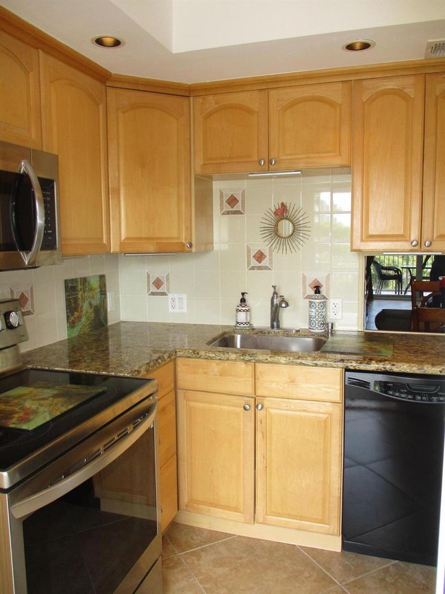 APT-306 - 3300 N Palm Aire Dr, Condo with 2 bedrooms, 2 bathrooms and null parking in Pompano Beach FL | Image 12