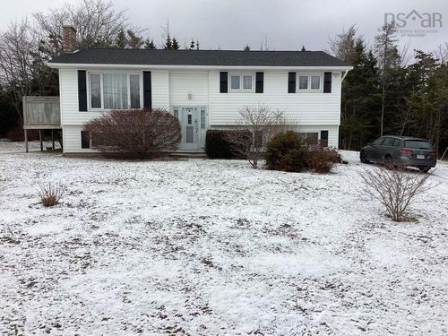 5 Melinda Avenue, East Lawrencetown, NS, B2Z1N8 | Card Image