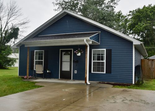 617 S Allen St, CENTRALIA, MO, 65240-1629 | Card Image