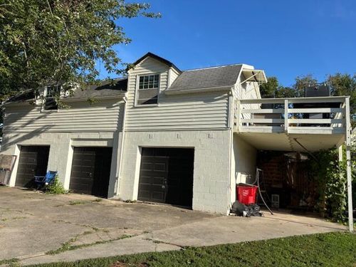 b-1690 Dyer Rd, Grove City, OH, 43123-1606 | Card Image