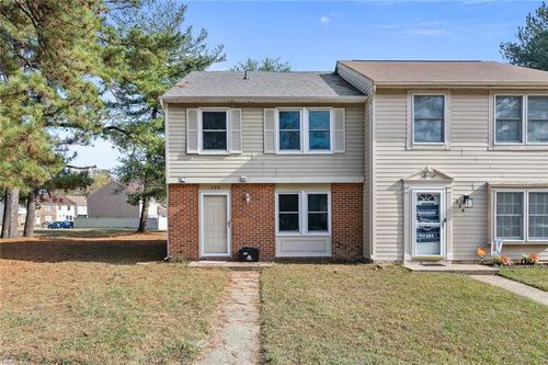 528 Chanticlar Ct, Newport News, VA, 23608-1670 | Card Image