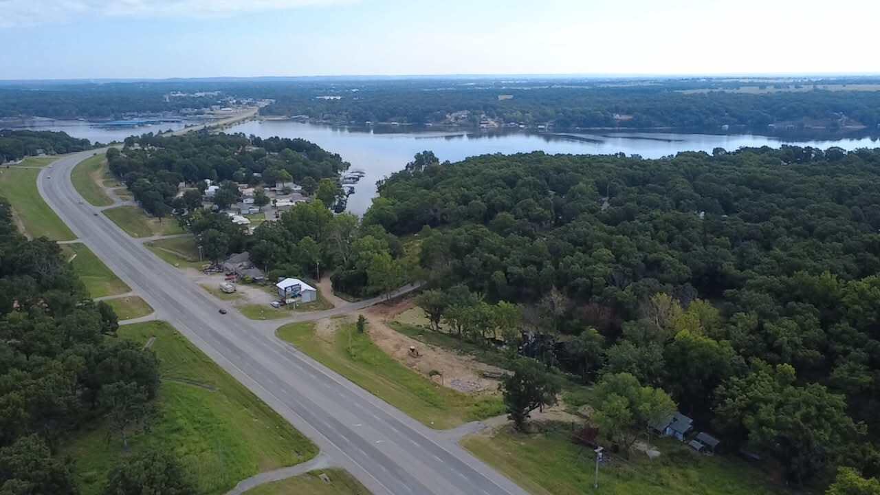 Land in Grove 3