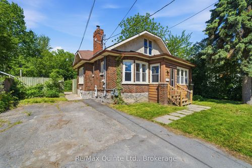 8 Dunbar St, Belleville, ON, K8P3R5 | Card Image