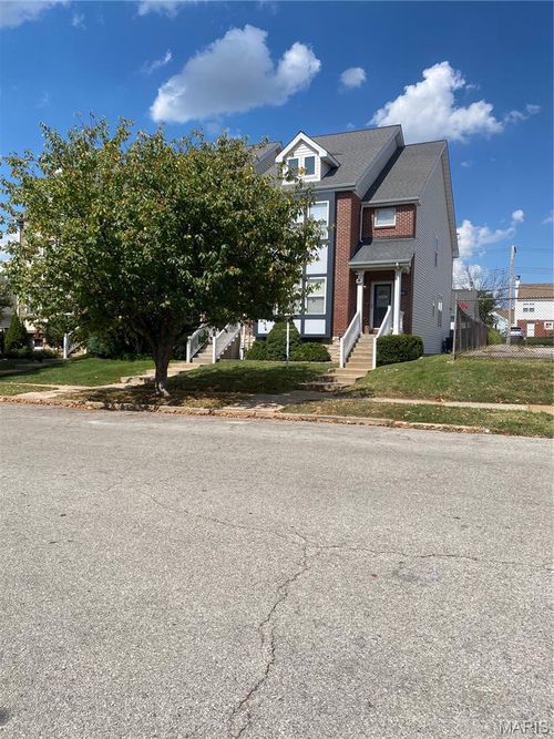 4051 Mcpherson Avenue, St Louis, MO, 63108 | Card Image