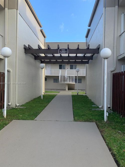 111-14901 80th St, Miami, FL, 33193-3134 | Card Image