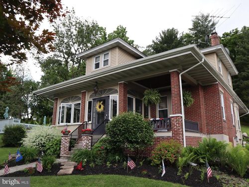 731 W Main St, LEESPORT, PA, 19533-9292 | Card Image