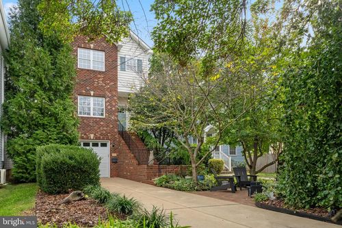 1613 Charles St, FREDERICKSBURG, VA, 22401-3505 | Card Image