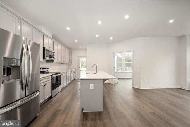 10170 Queens Way, Townhouse with 4 bedrooms, 4 bathrooms and null parking in MANASSAS VA | Image 23