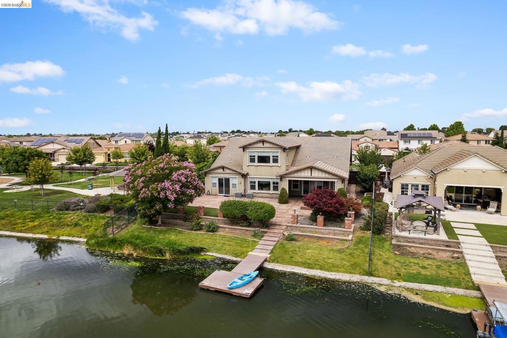 Residential in Oakley