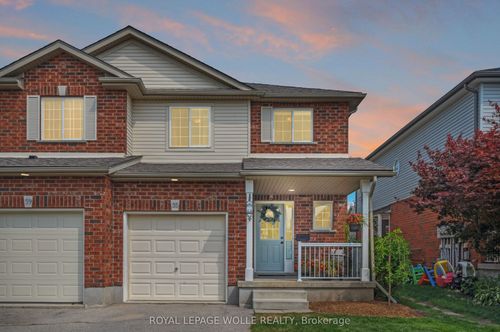55 Stillwater St, Elmira, ON, N3B3M1 | Card Image