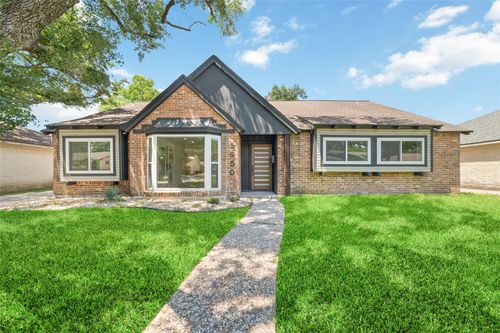 5950 Dumfries Dr, Houston, TX, 77096-3842 | Card Image