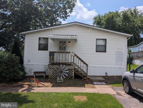 203 Greyfield Dr, LANCASTER, PA, 17603-4690 | Card Image