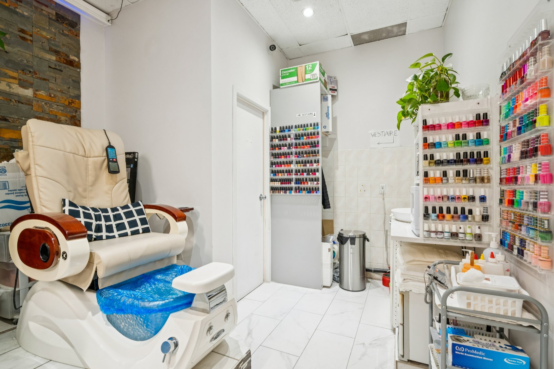 Commercial Sale in Longueuil (Le Vieux-Longueuil) 4