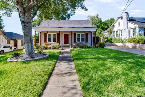 300 E Lake St, Tyler, TX, 75701-3143 | Card Image