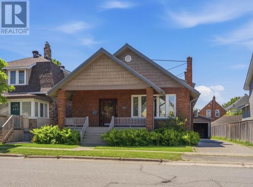127 Albert St W, Sault Ste. Marie, ON, P6A1B5 | Card Image