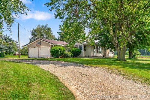 13637 State Rd, Lake Odessa, MI, 48849-8412 | Card Image