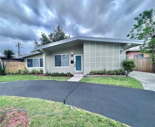 0-580 Ne 177th St, North Miami Beach, FL, 33162-1964 | Card Image