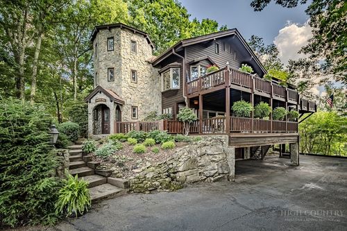 101 Castle Hill Ln, Beech Mountain, NC, 28604-8394 | Card Image