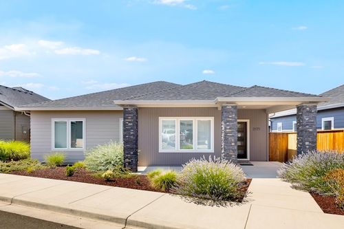 2577 Tiffin Way, Medford, OR, 97504-4427 | Card Image