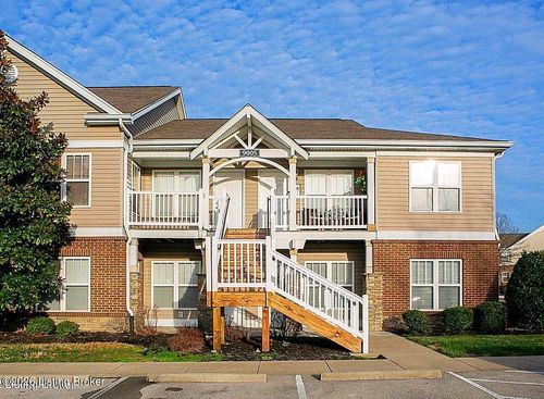 232-3802 Falcon Crest Dr, Louisville, KY, 40219-6049 | Card Image