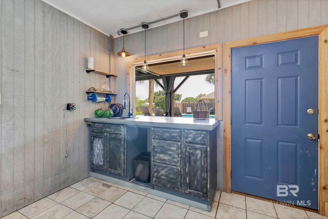 Bar Area | Image 12