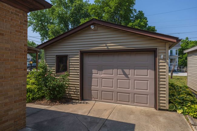 315 W Bennett St, Home with 2 bedrooms, 1 bathrooms and null parking in Pontiac IL | Image 9