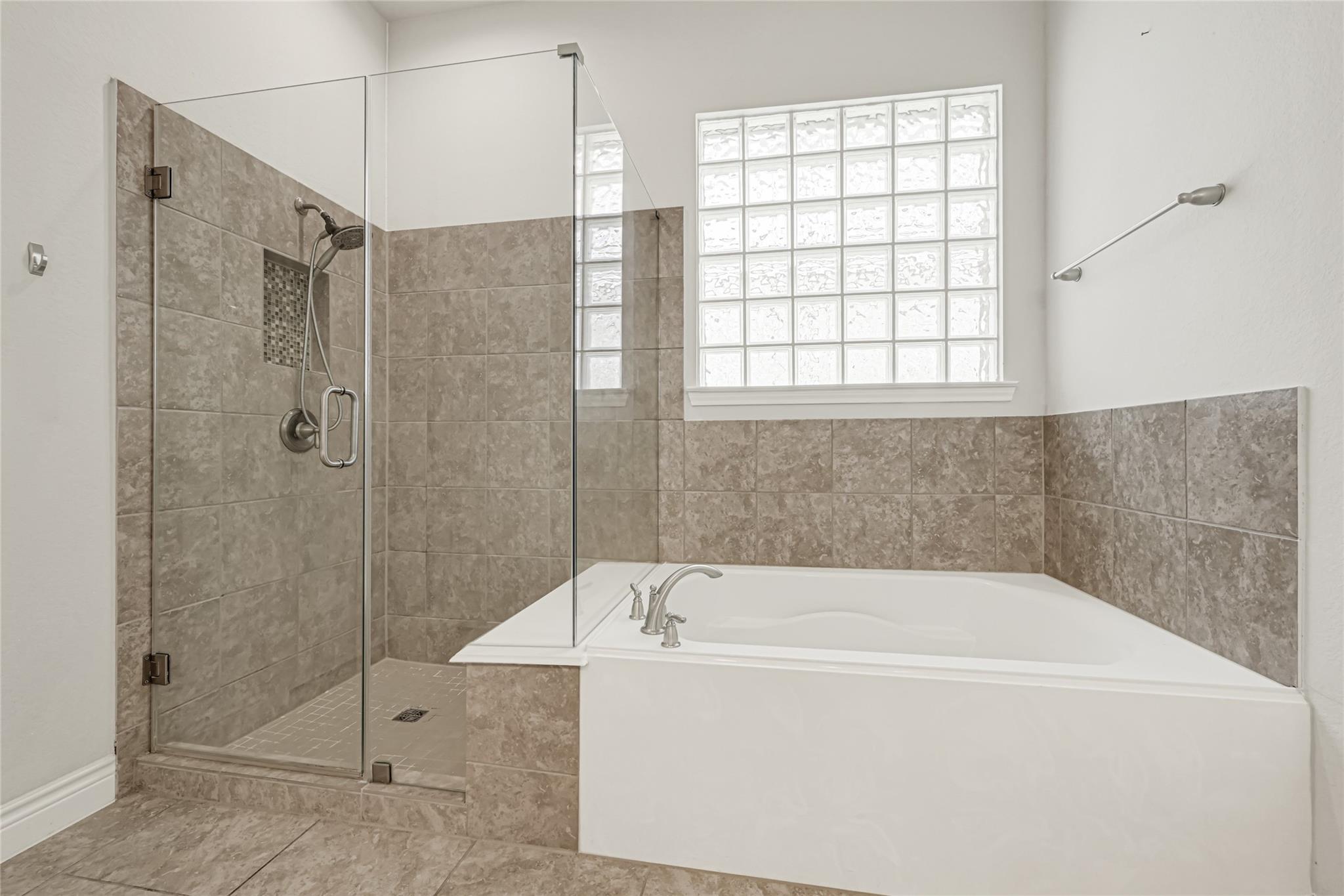 Residential Lease in Sugar Land 3