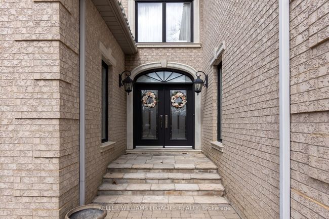 360 Conservation Dr, House other with 6 bedrooms, 4 bathrooms and 8 parking in Brampton ON | Image 4