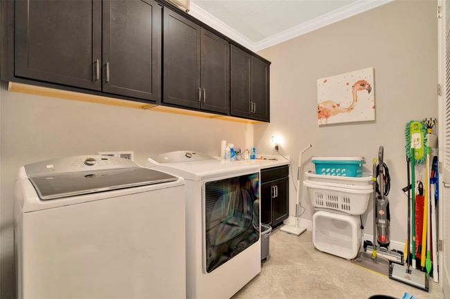 Inside Laundry Room | Image 42