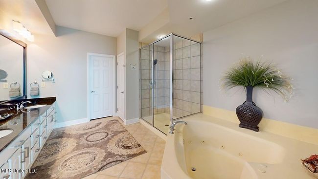 2668-Beach-Blvd-Bathroom (1) | Image 14