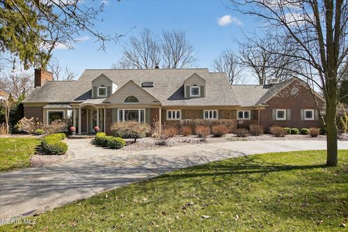 2548 Talmadge Rd, Ottawa Hills, OH, 43606-2332 | Card Image