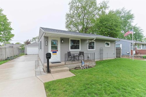 1241 Pyle Ave, South Bend, IN, 46615-3558 | Card Image