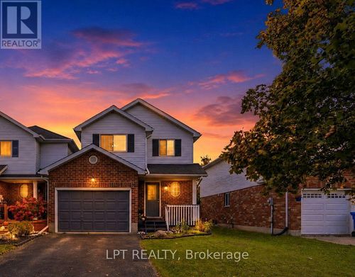 232 Tait Crescent, Centre Wellington (Fergus), ON, N1M3P6 | Card Image