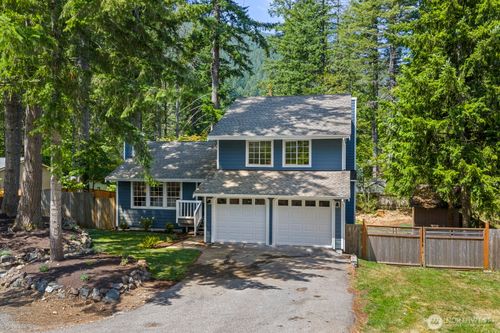 17345 428th Ave Se, North Bend, WA, 98045-9347 | Card Image