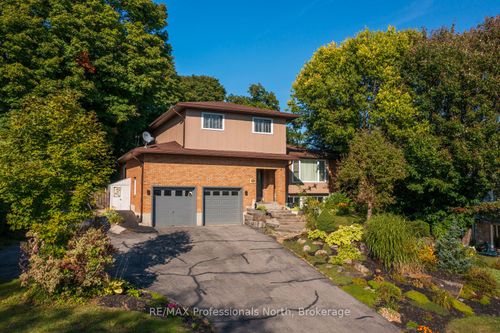 40 Glenwood Dr, Huntsville, ON, P1H1B6 | Card Image