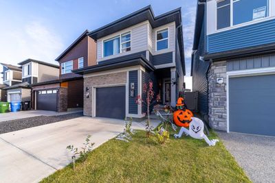 60 Wolf Creek St Se, House detached with 3 bedrooms, 2 bathrooms and 2 parking in Calgary AB | Image 1