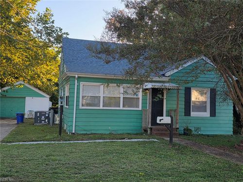 stre-6 Clover St, Hampton, VA, 23669-1976 | Card Image