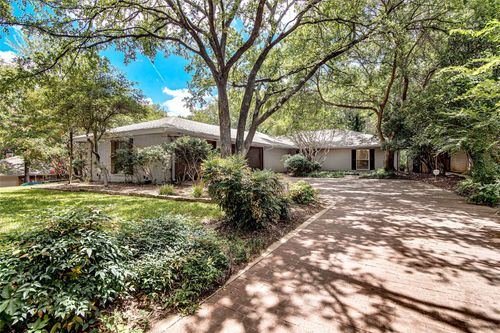 4900 Woodland Park Blvd, Arlington, TX, 76013-5417 | Card Image