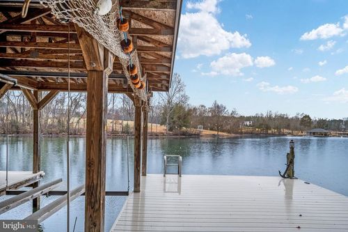 3900 Water Front Ct, BUMPASS, VA, 23024-8911 | Card Image
