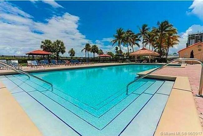 APT-1907 - 2555 Collins Ave, Condo with 2 bedrooms, 2 bathrooms and null parking in Miami Beach FL | Image 16