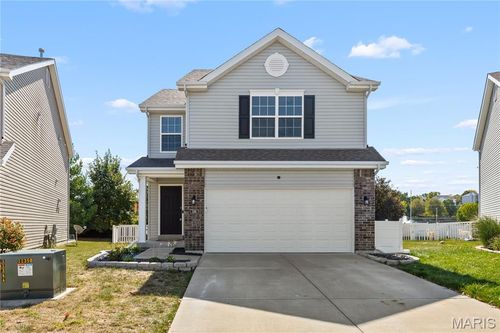 3396 Charlestowne Crossing Dr, Saint Charles, MO, 63301-4891 | Card Image