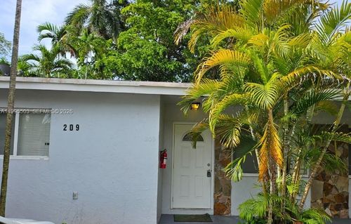 209-209 Sw 9th St, Hallandale Beach, FL, 33009-7027 | Card Image
