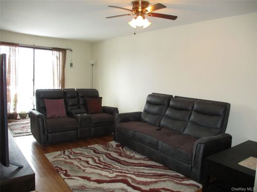 unit-8-2 W Lawrence Park Dr, Piermont, NY, 10968-3108 | Card Image